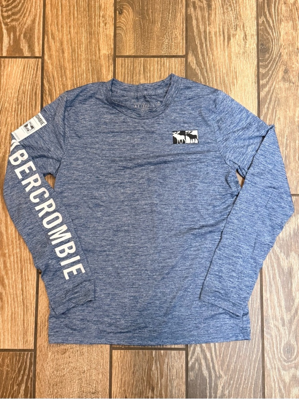 abercrombie kids Long Sleeve Tees - Picture 4 of 6